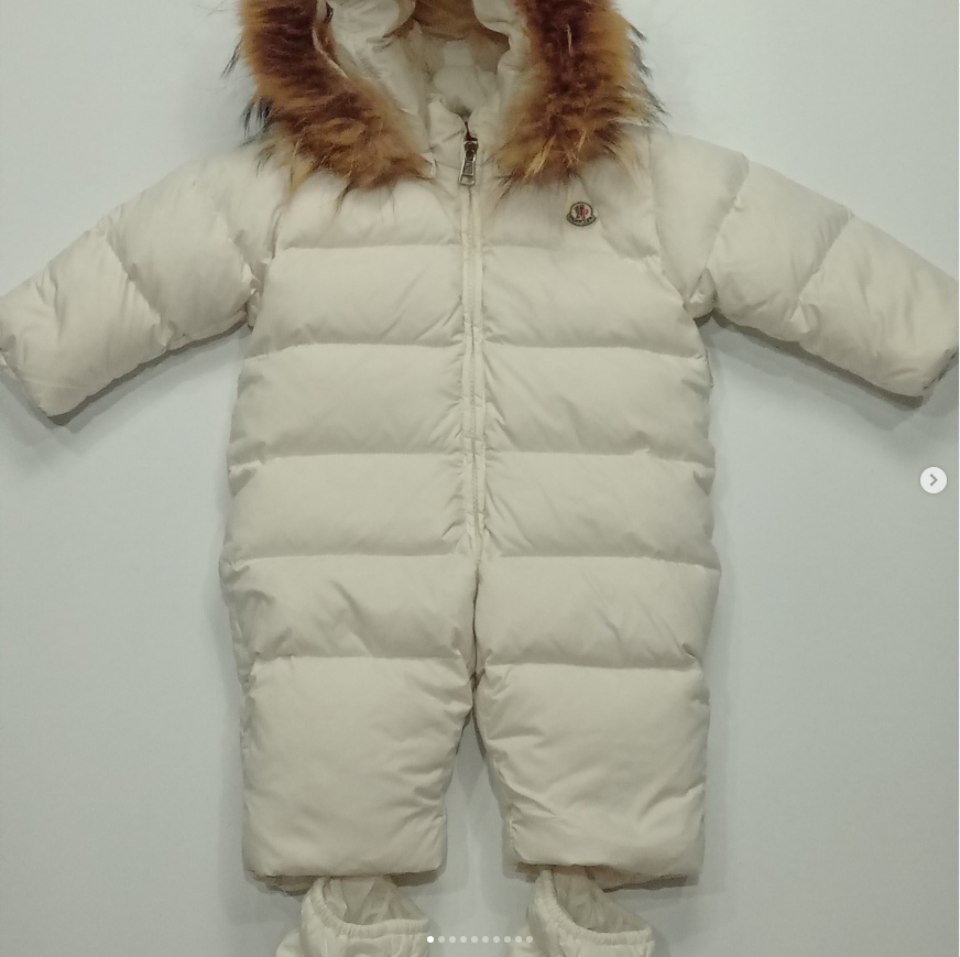 Original Moncler Baby Enfant Pure White Down Snowsuit with Real Fur & Booties (6-9 Months / 68-74 cm)