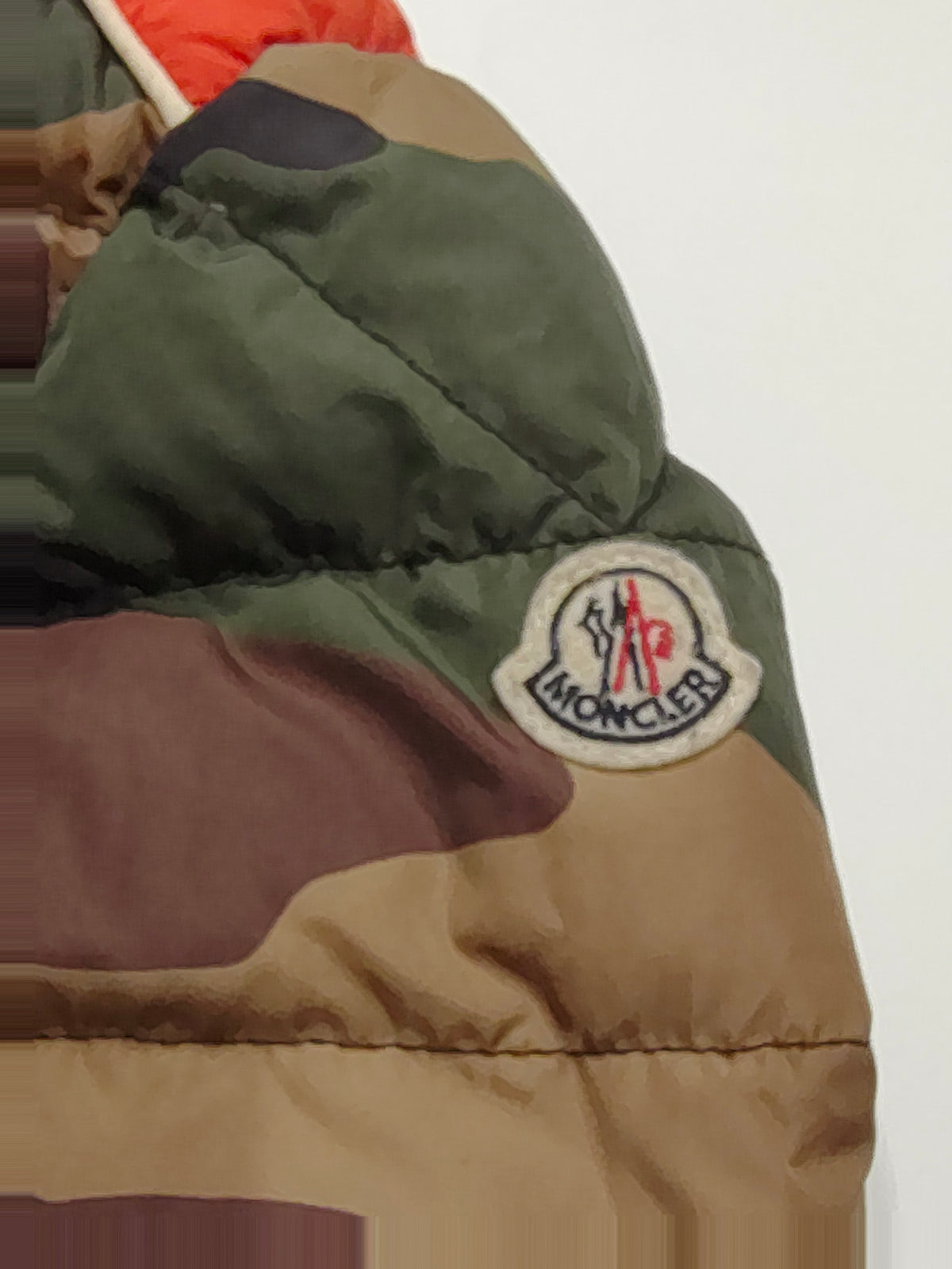 Original Moncler Enfant "Bremes" Kids Luxury Camouflage Down Jacket (6 Years / 116 cm)