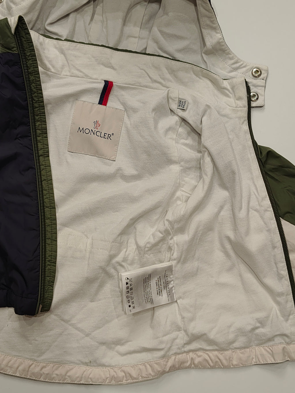 Original Moncler Enfant "Barratier" Baby Boys Luxury Color-Block Windbreaker Jacket (18-24 Months / 86 cm)
