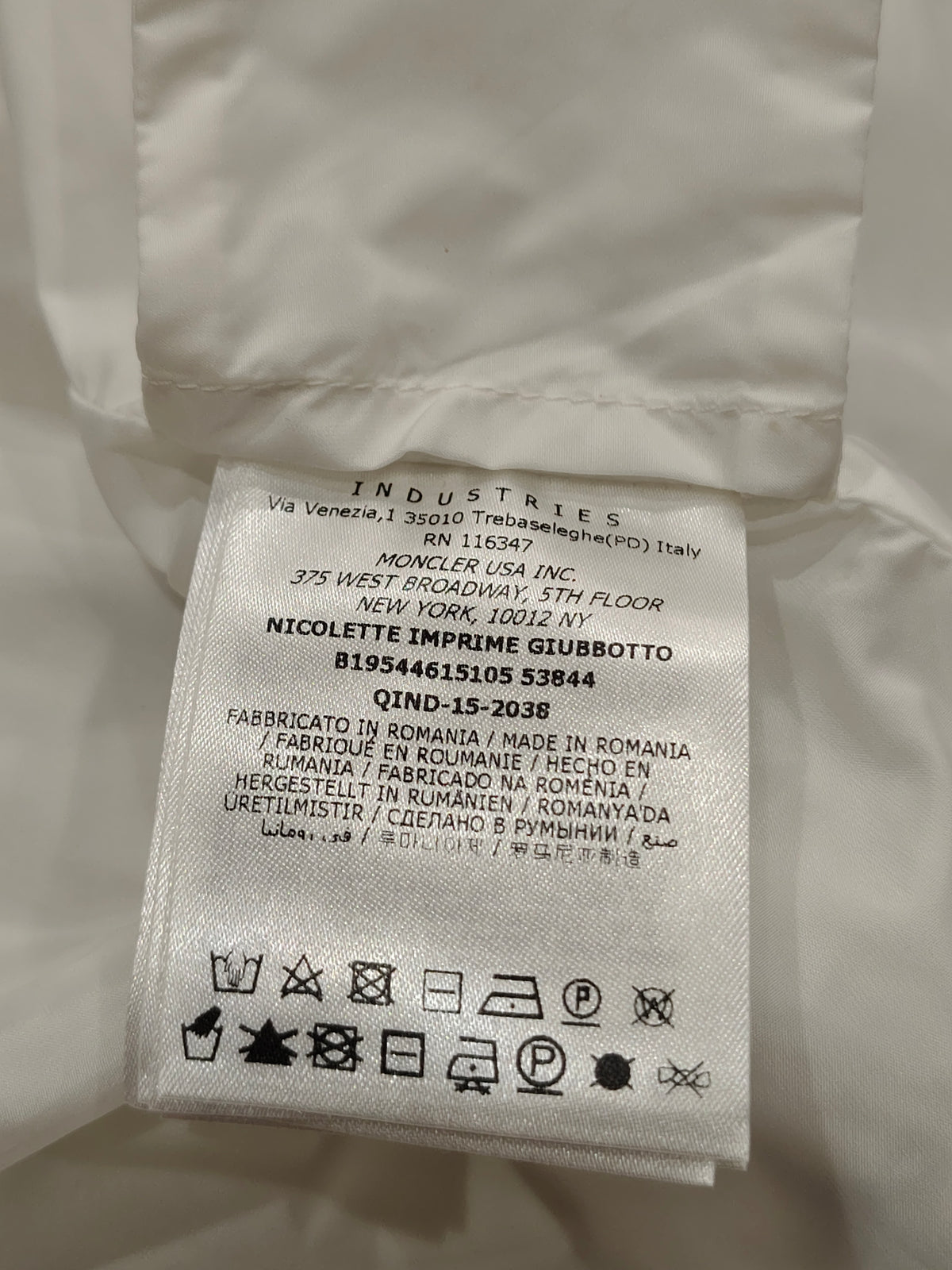 Original Moncler Enfant "Nicolette" Girls Luxury Silver Stars Windbreaker Jacket (14 Years / 164 cm)