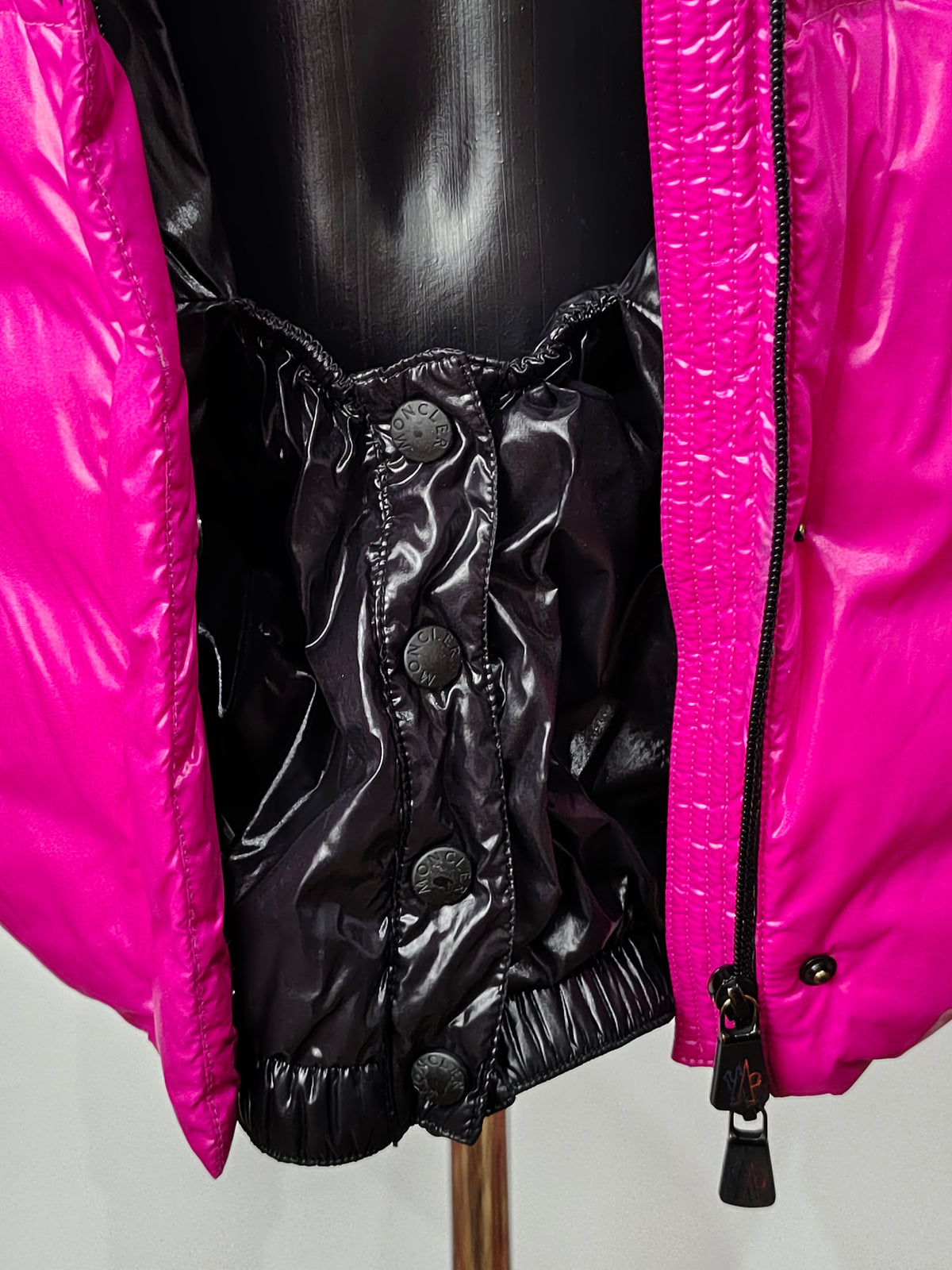Original Moncler Enfant Girls Luxury Glossy Fuchsia Ski Down Jacket (14 Years / 164 cm)