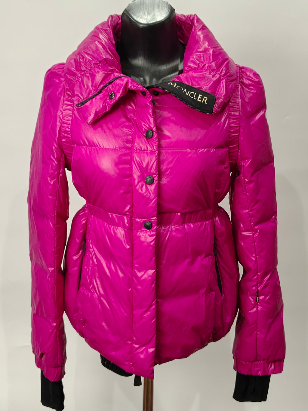 Original Moncler Enfant Girls Luxury Glossy Fuchsia Ski Down Jacket (14 Years / 164 cm)