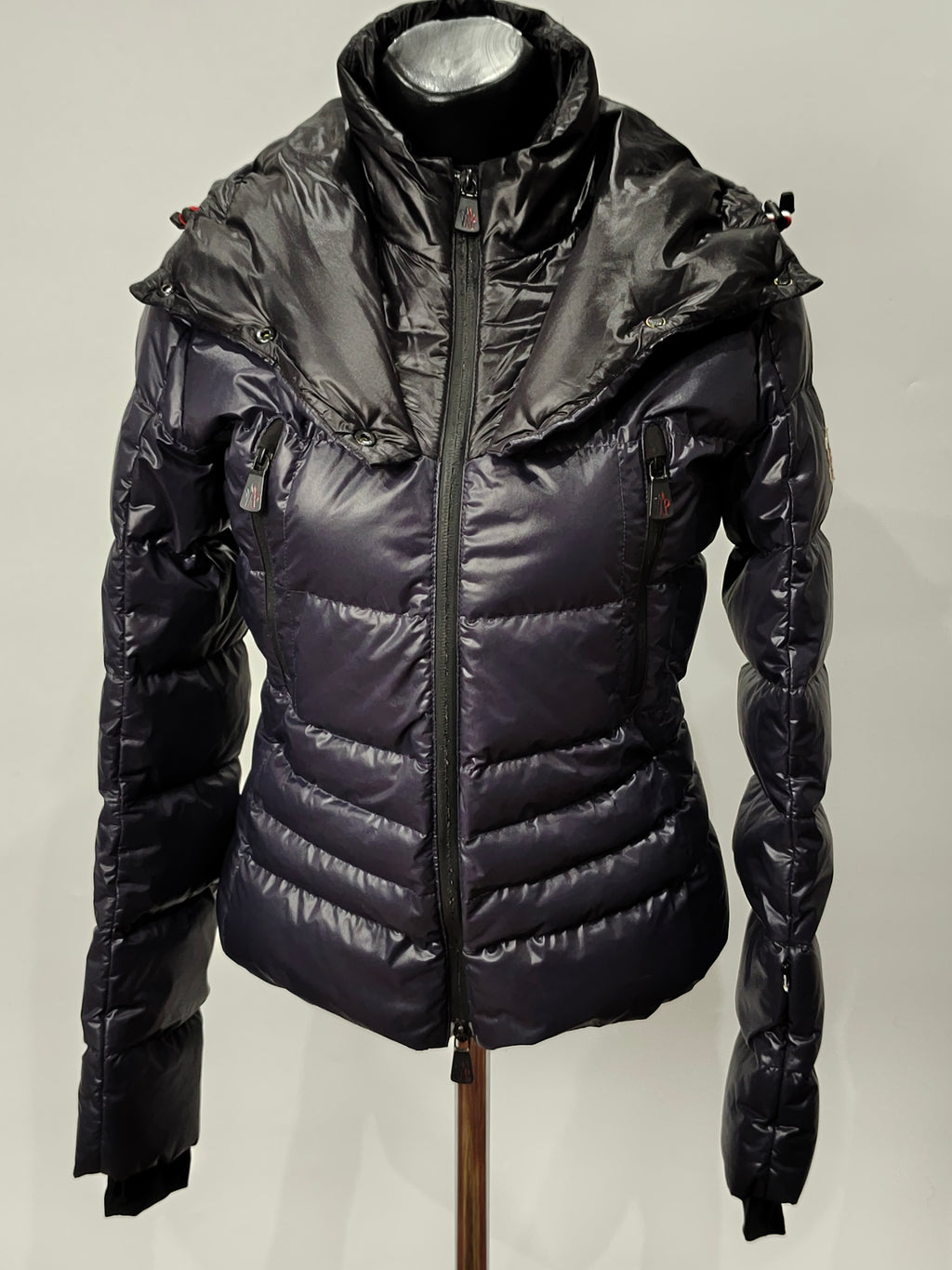 Original Moncler Grenoble "Casies" Women's Luxury Performance Ski Down Jacket (Size 0 / XS)
