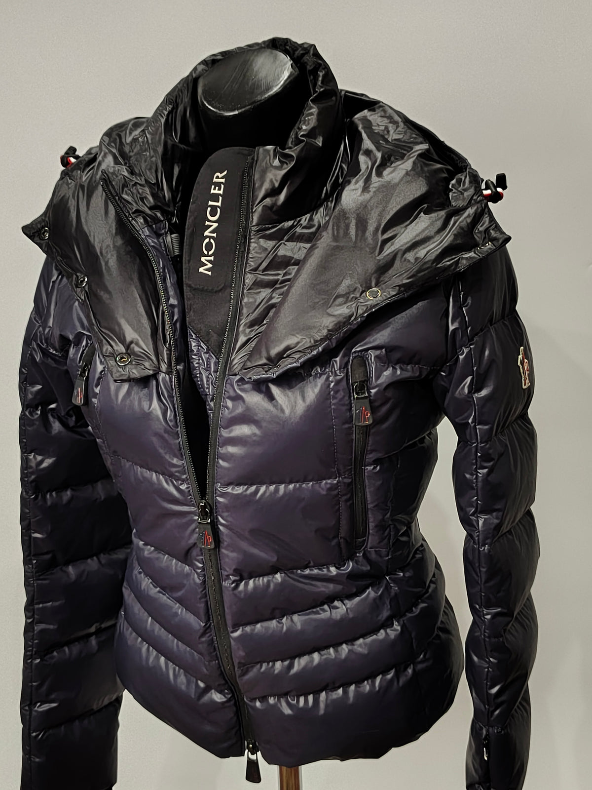 Original Moncler Grenoble "Casies" Women's Luxury Performance Ski Down Jacket (Size 0 / XS)