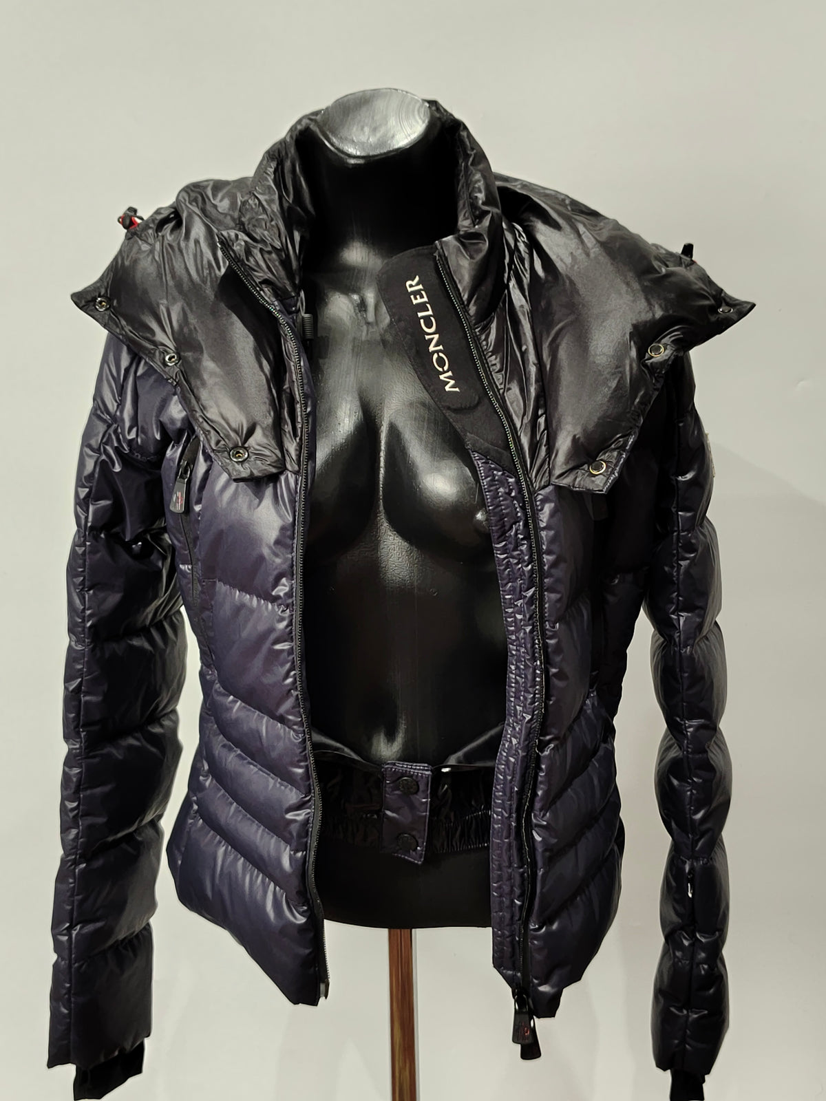 Original Moncler Grenoble "Casies" Women's Luxury Performance Ski Down Jacket (Size 0 / XS)