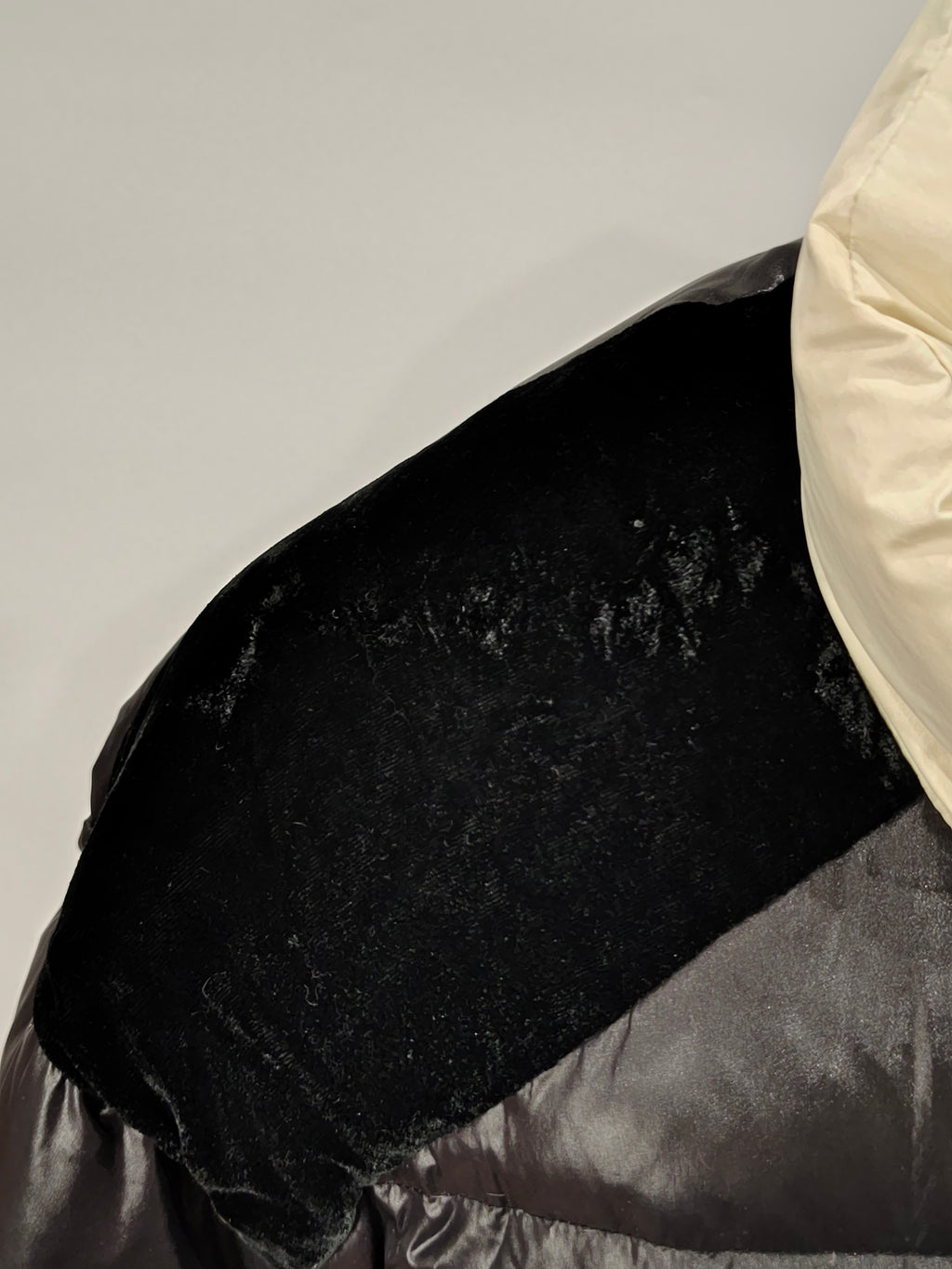 Original Moncler "Parana" Women's Luxury Velvet-Trimmed Down Jacket (Size 0 / XS)